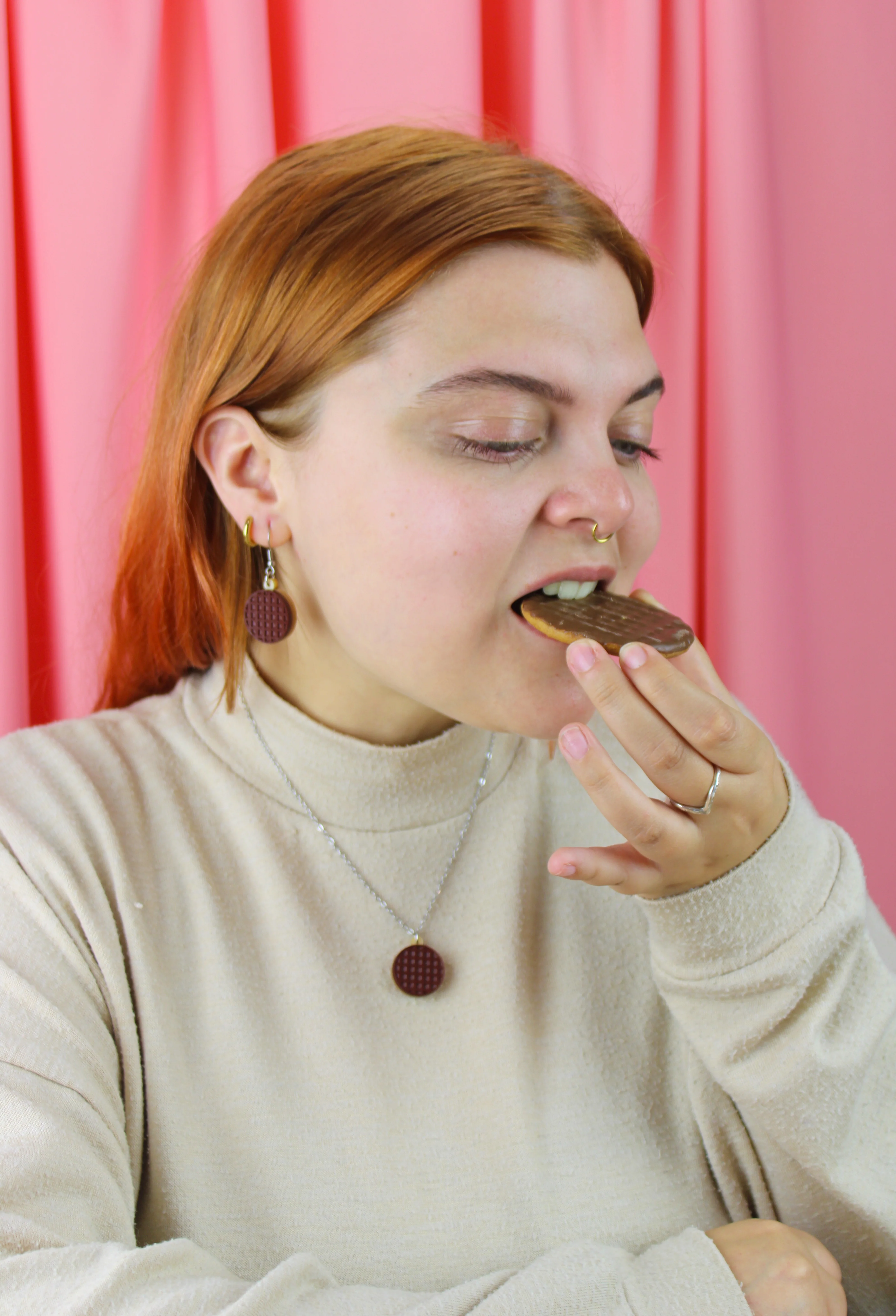Chocolate Digestive Biscuit Necklace - Image 7