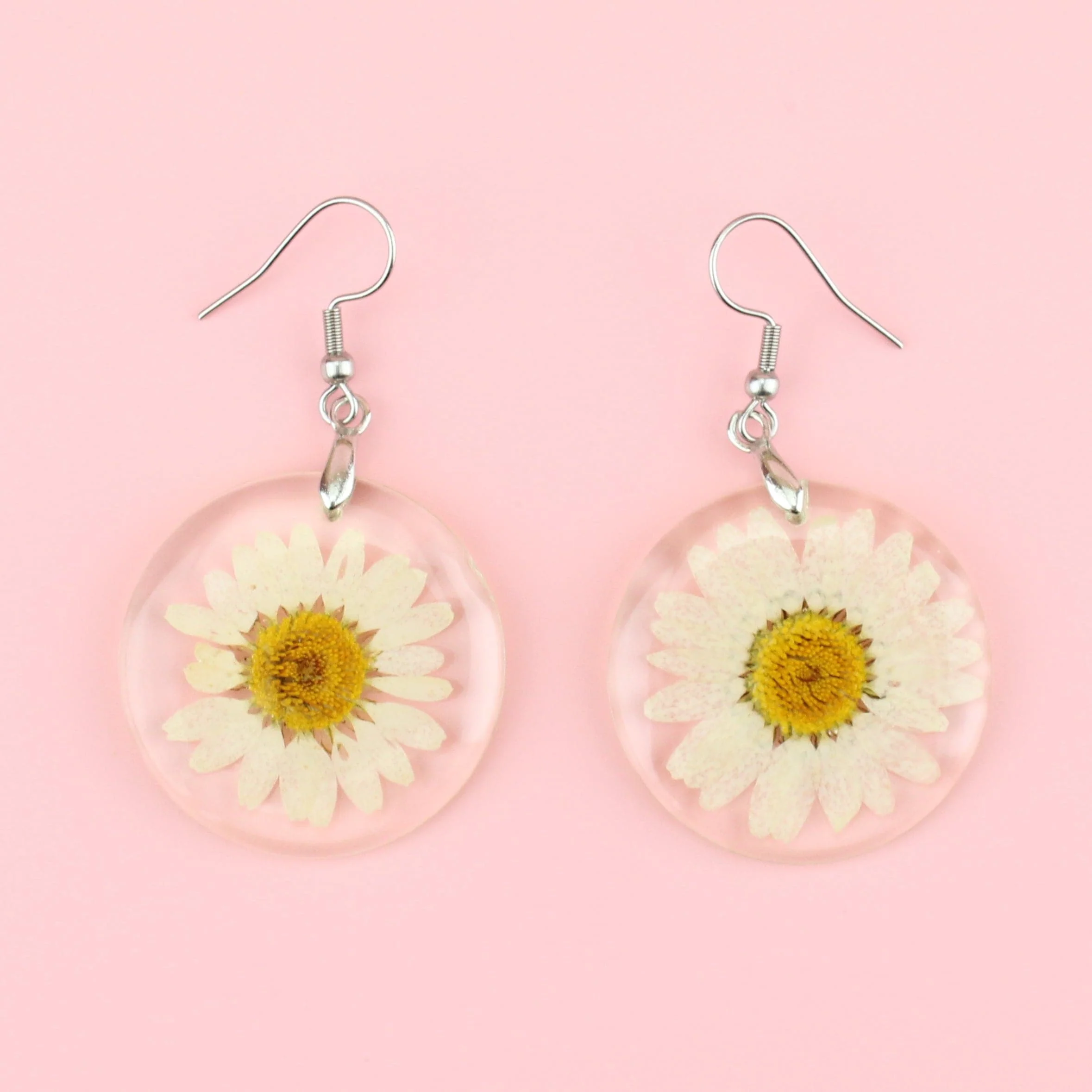 Resin Daisy Earrings - Image 2