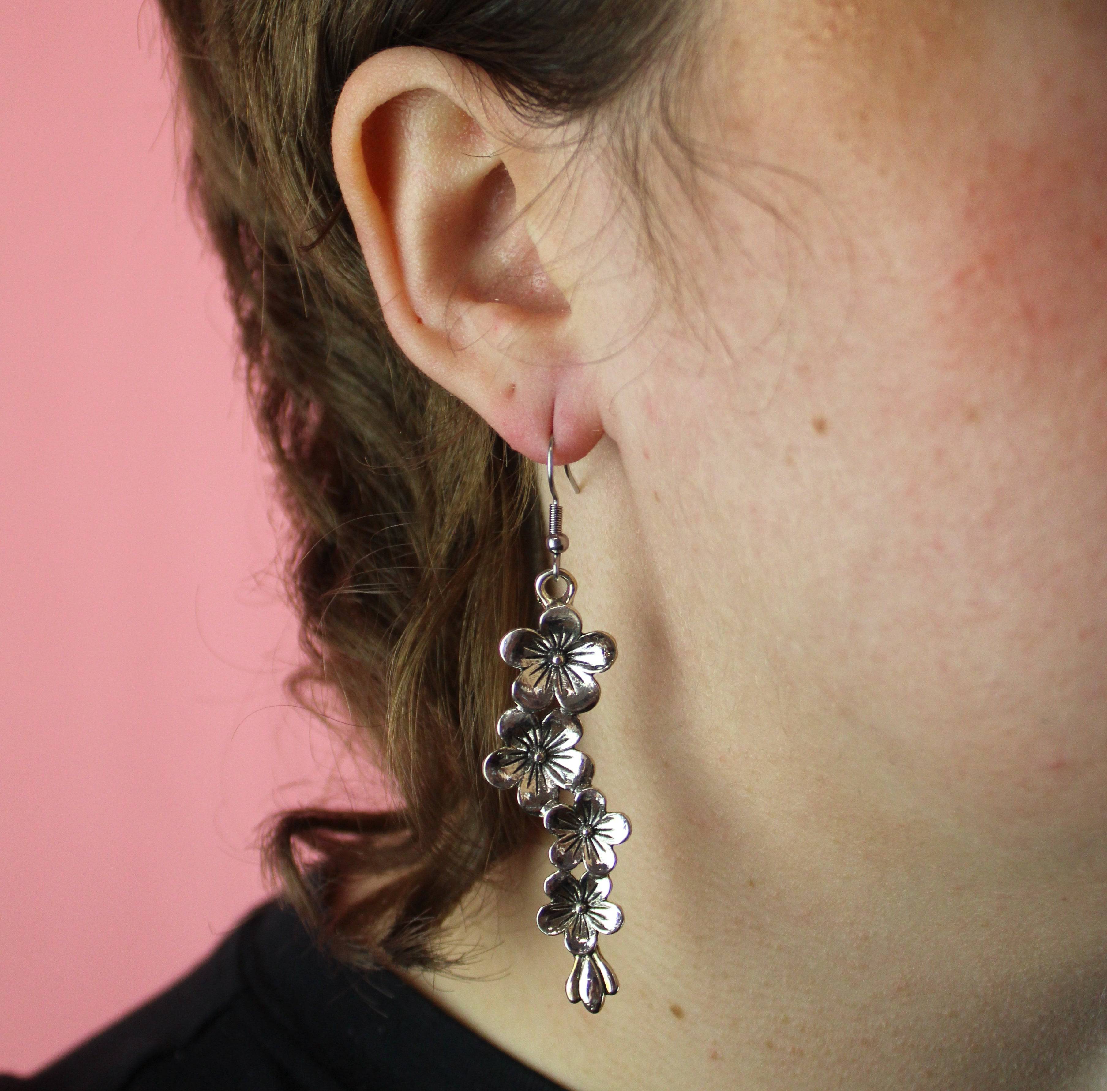 Silver Flowers Earrings - Image 2