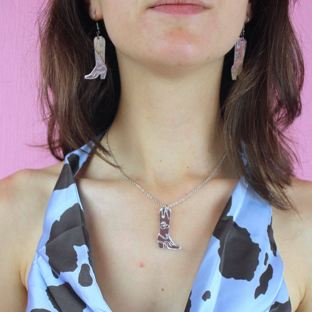 Working 9-5 Silver Cowgirl Boot Necklace - Image 3